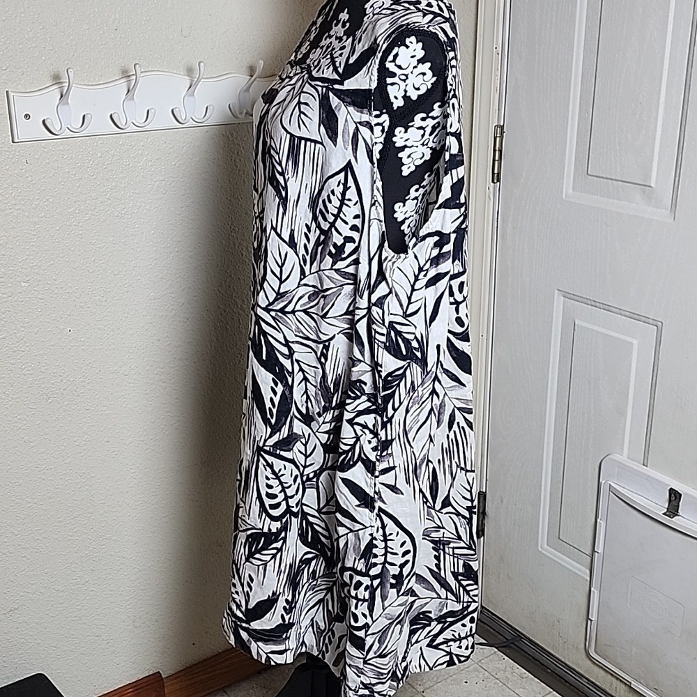 Tahari 100% Linen Black & White Leaf Print Dress Size 3X - Picture 2 of 10